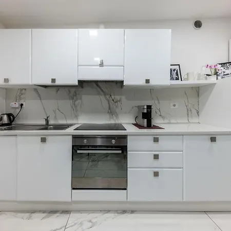 Chic House Апартаменты *